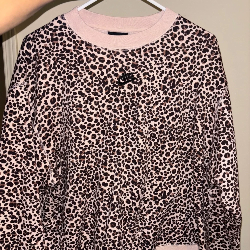 Sweatshirt - Picture 1 of 1